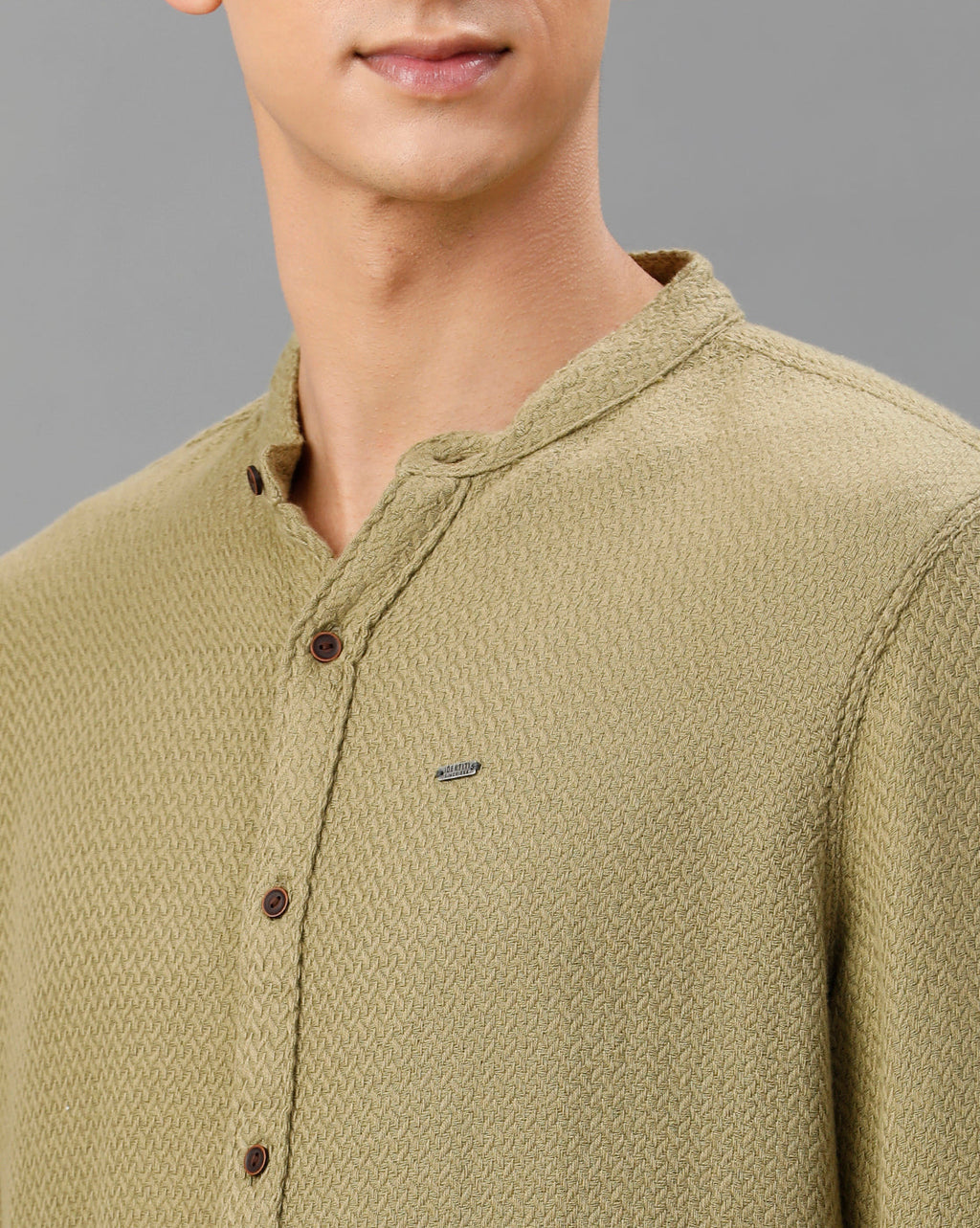 IDENTITI Men Slim Fit Mandarin Collar Solid Plain Shirt In Light Green.