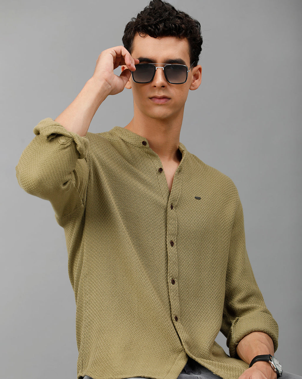 IDENTITI Men Slim Fit Mandarin Collar Solid Plain Shirt In Light Green.