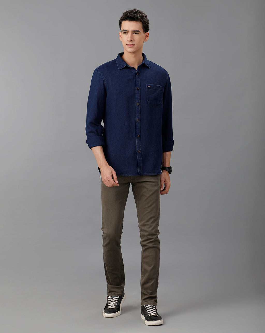 IDENTITI Men Slim Fit Regular Collar Solid Shirt In Color - Indigo Color.
