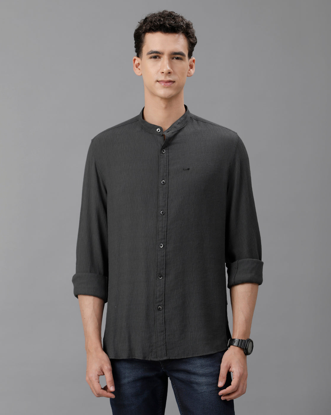 IDENTITI Men Slim Fit Mandarin Collar Solid Shirt In Grey.