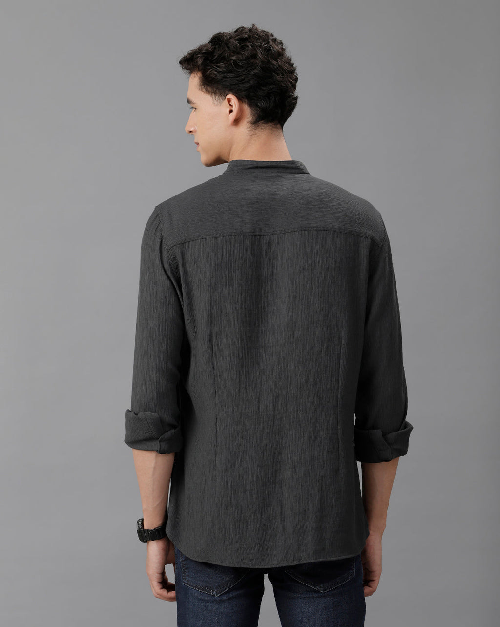 IDENTITI Men Slim Fit Mandarin Collar Solid Shirt In Grey.