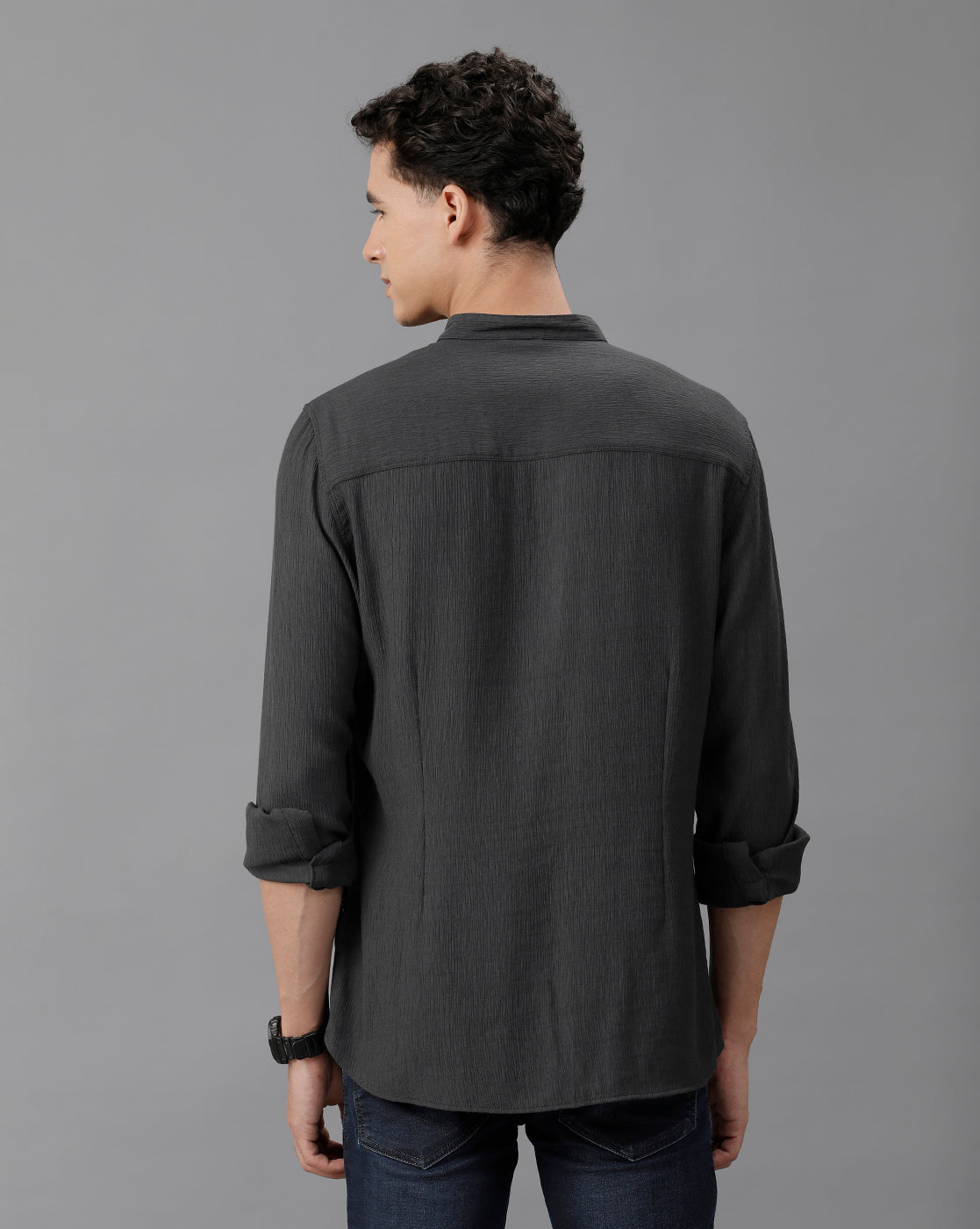 IDENTITI Men Slim Fit Mandarin Collar Solid Shirt In Grey.