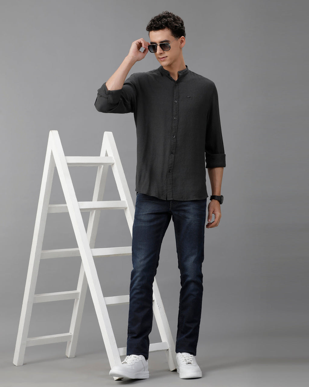 IDENTITI Men Slim Fit Mandarin Collar Solid Shirt In Grey.
