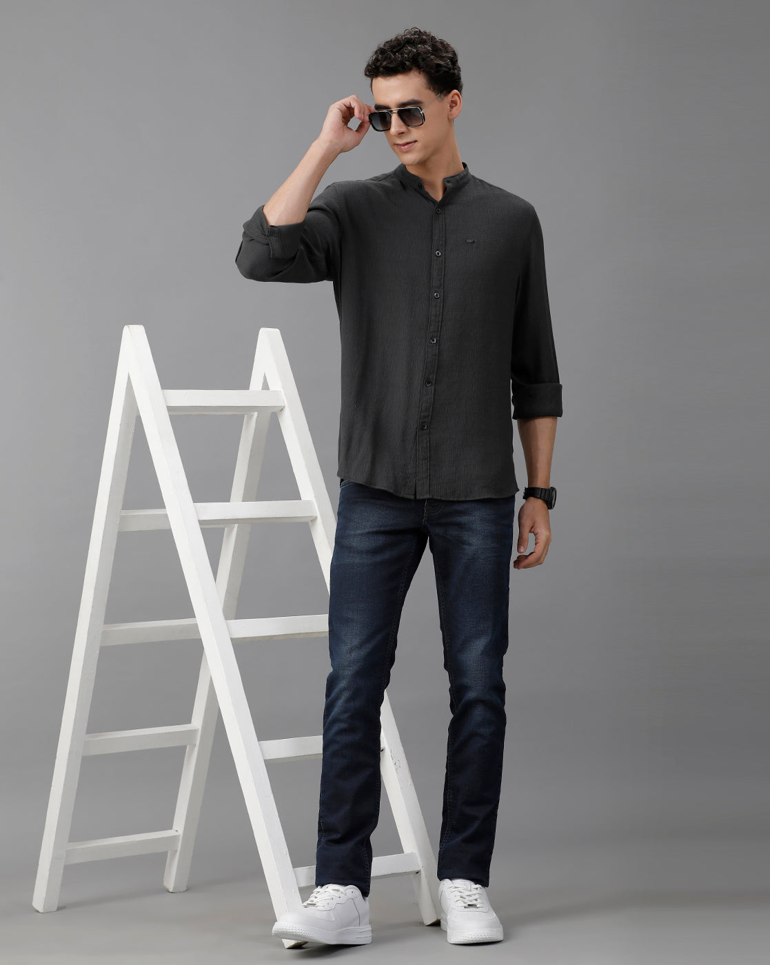 IDENTITI Men Slim Fit Mandarin Collar Solid Shirt In Grey.