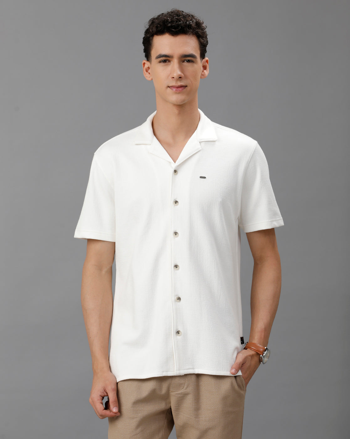 IDENTITI Men Slim Fit Cuban Collar Solid Knit Shirt In White.