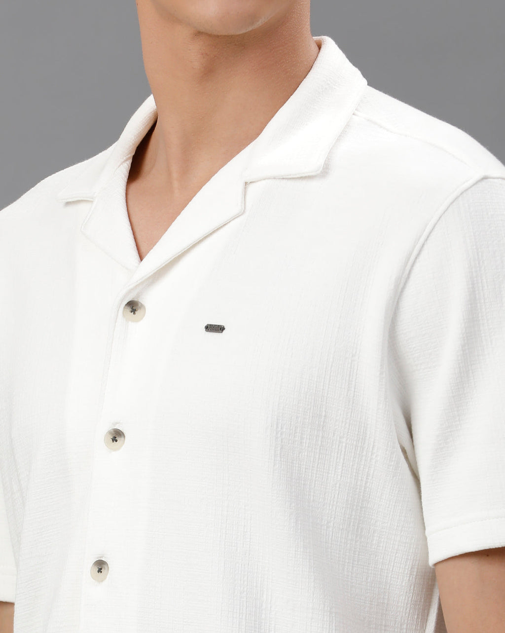 IDENTITI Men Slim Fit Cuban Collar Solid Knit Shirt In White.